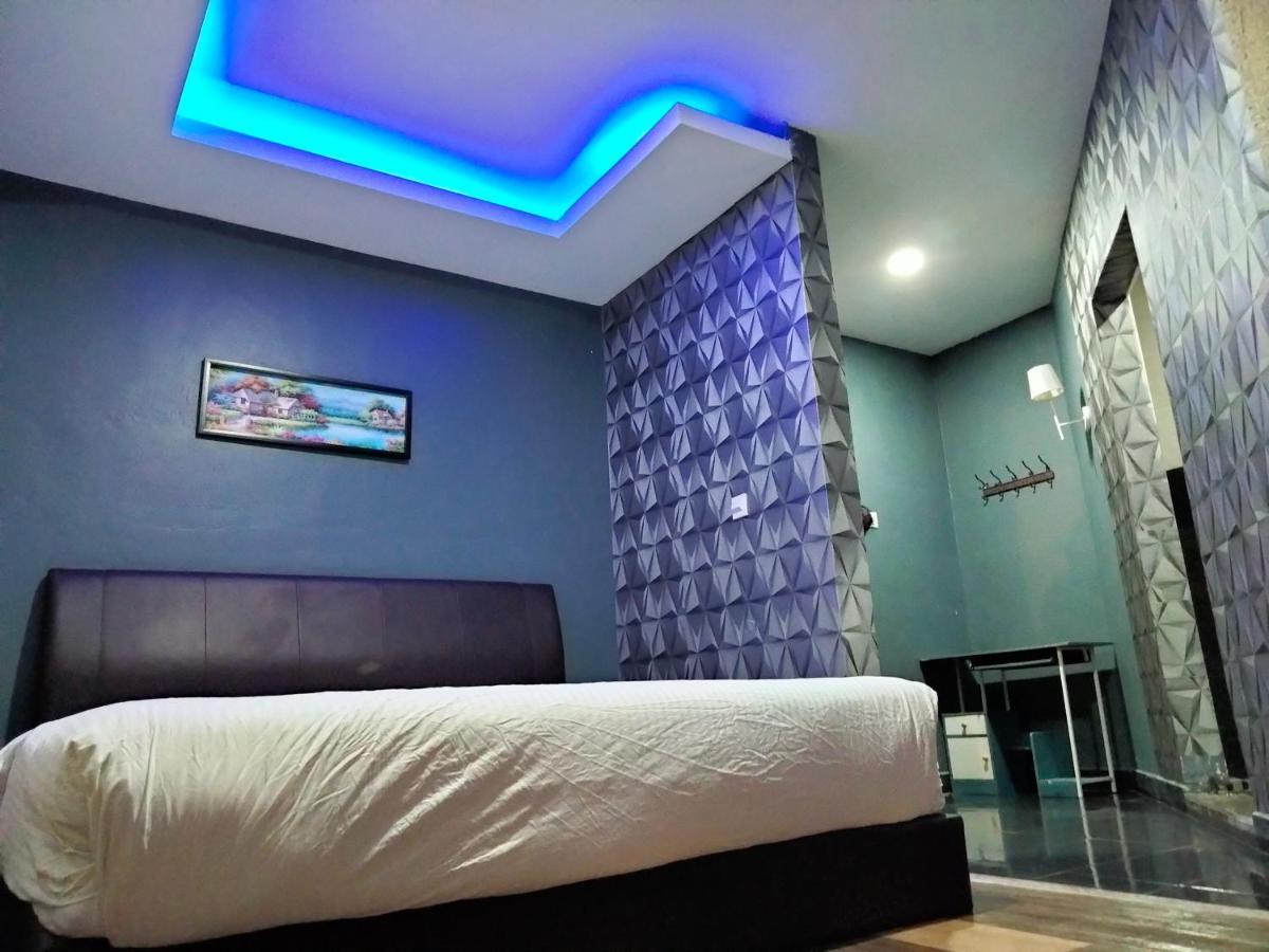 Pine Hotel باتو جاجاه المظهر الخارجي الصورة